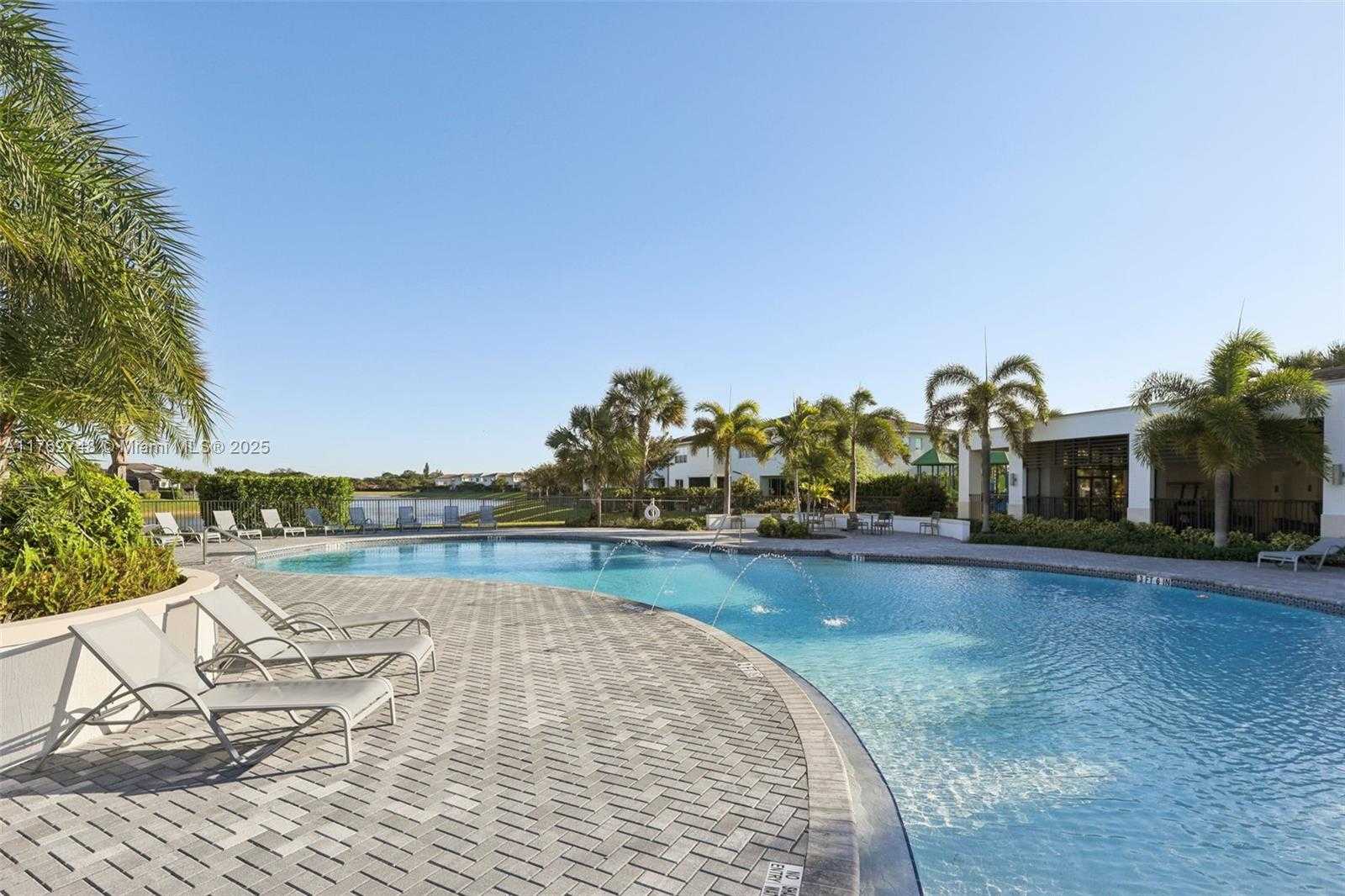 Small Image of 4204 VELEIROS AVE, Deerfield Beach Number 67