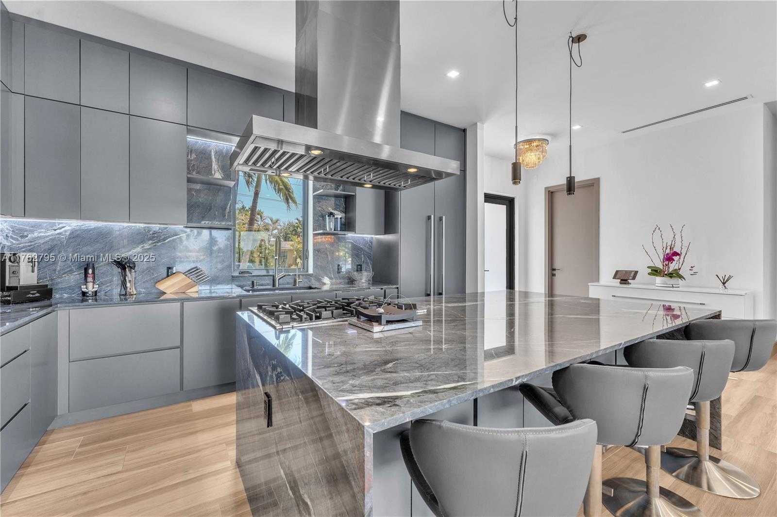 Small Image of 21100 NORTH EAST 25TH CT, Miami Number 24
