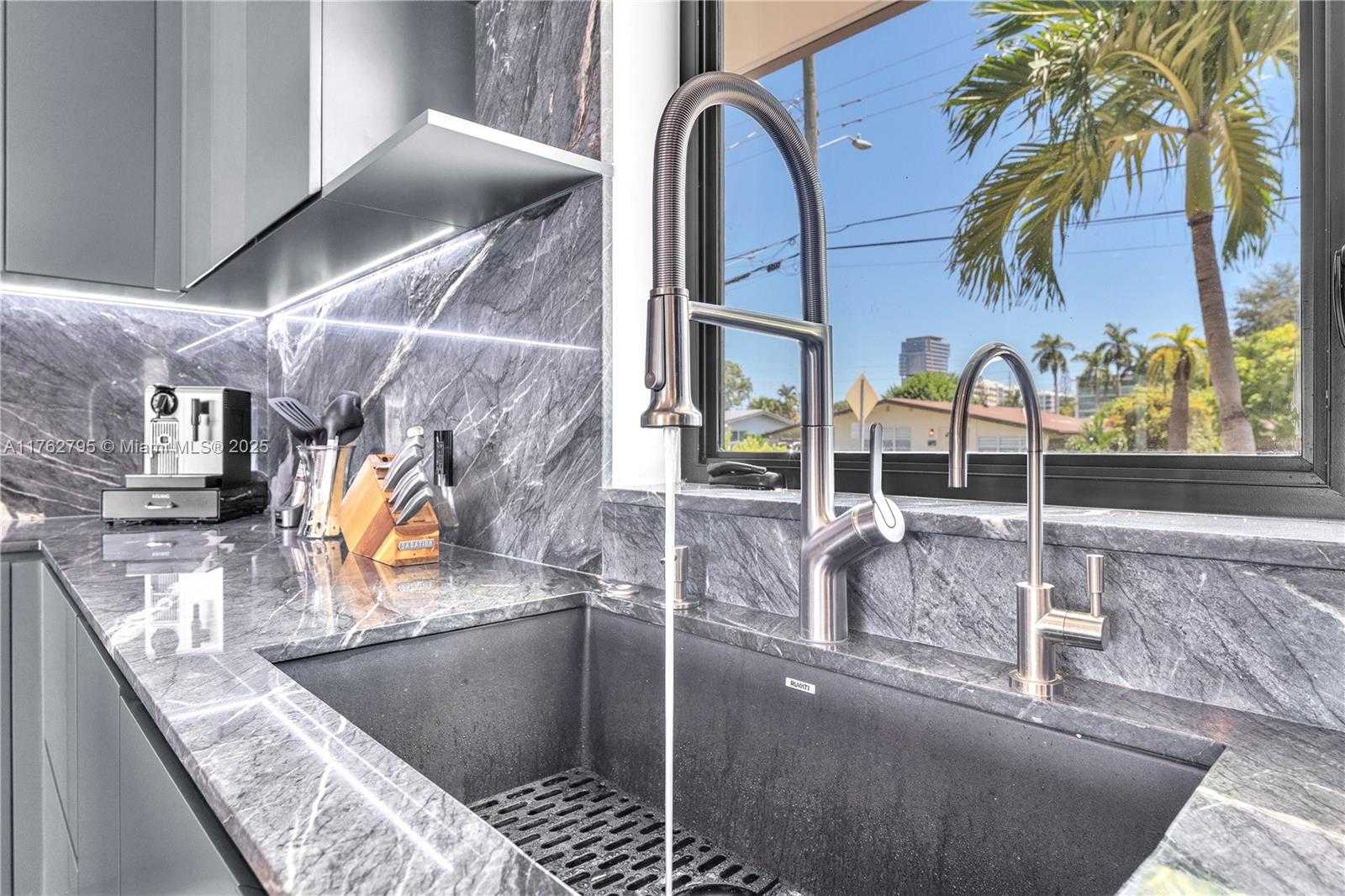 Small Image of 21100 NORTH EAST 25TH CT, Miami Number 26