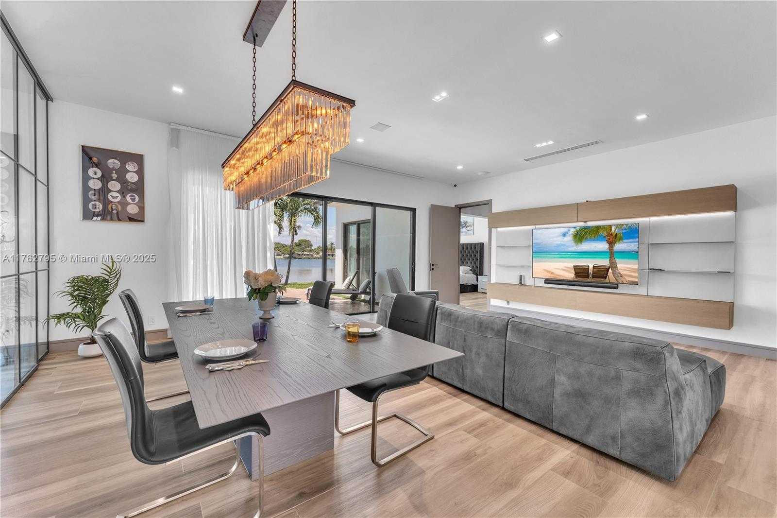 Small Image of 21100 NORTH EAST 25TH CT, Miami Number 27
