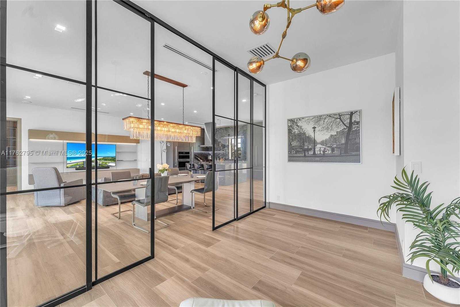 Small Image of 21100 NORTH EAST 25TH CT, Miami Number 30