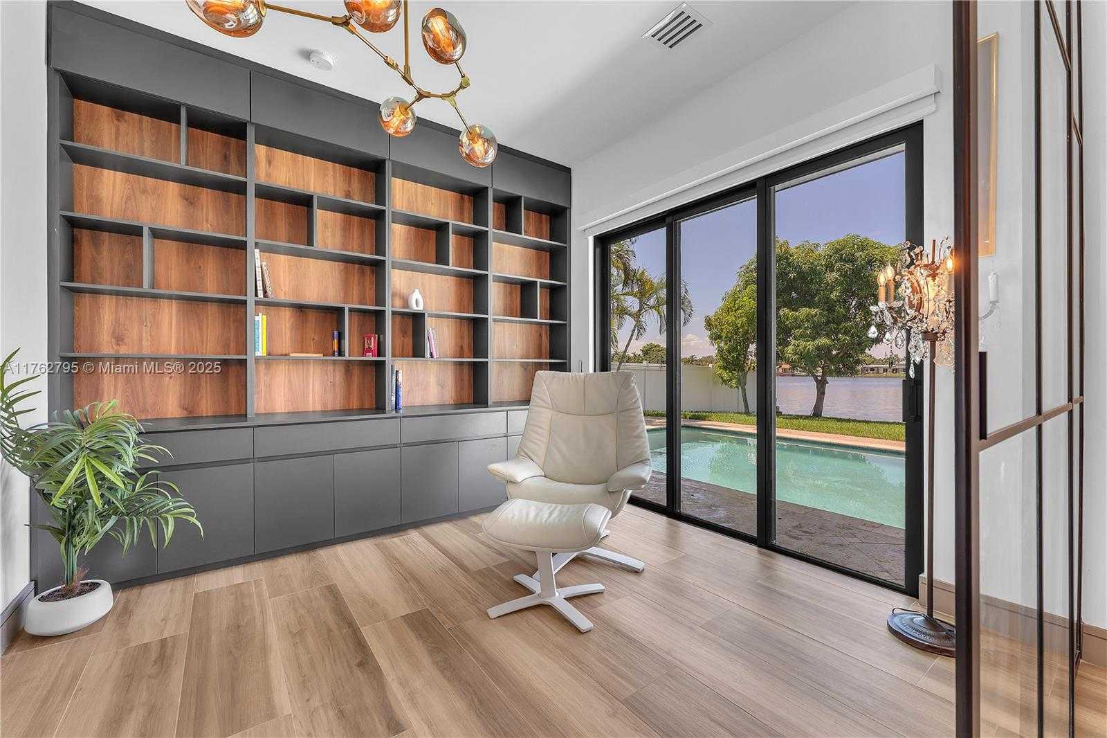 Small Image of 21100 NORTH EAST 25TH CT, Miami Number 34