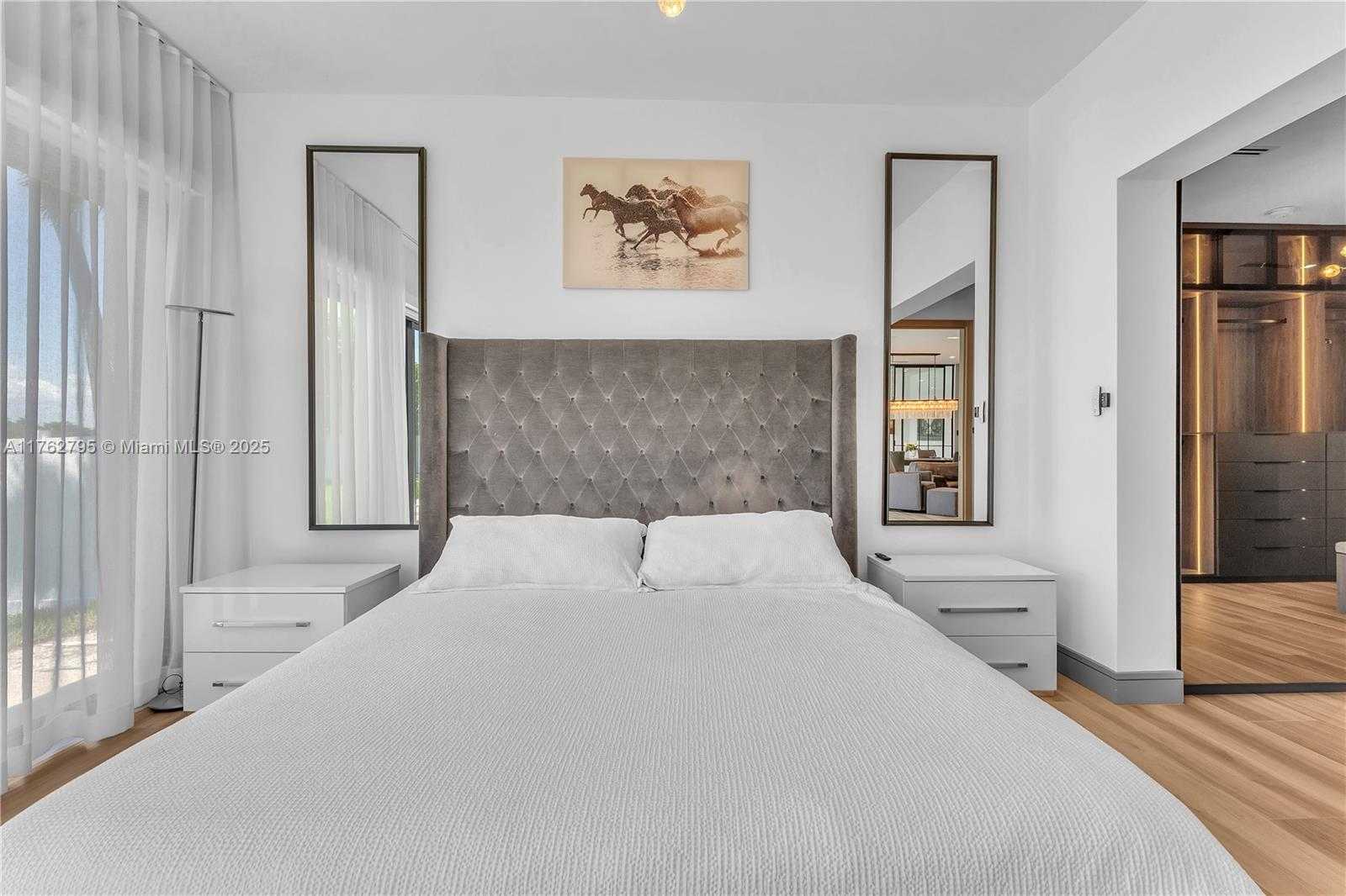 Small Image of 21100 NORTH EAST 25TH CT, Miami Number 39