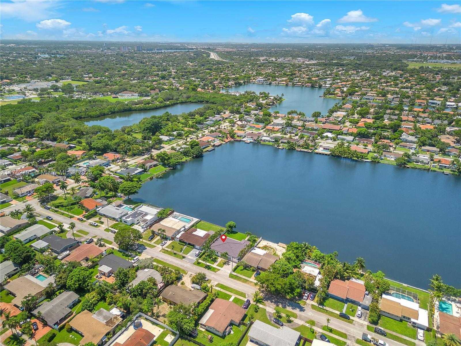 Small Image of 21100 NORTH EAST 25TH CT, Miami Number 5
