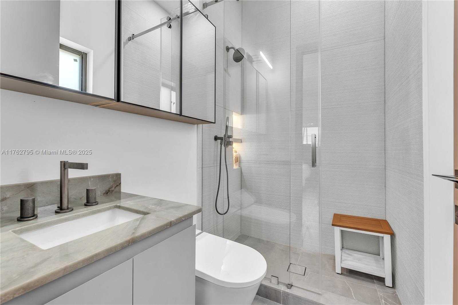 Small Image of 21100 NORTH EAST 25TH CT, Miami Number 50