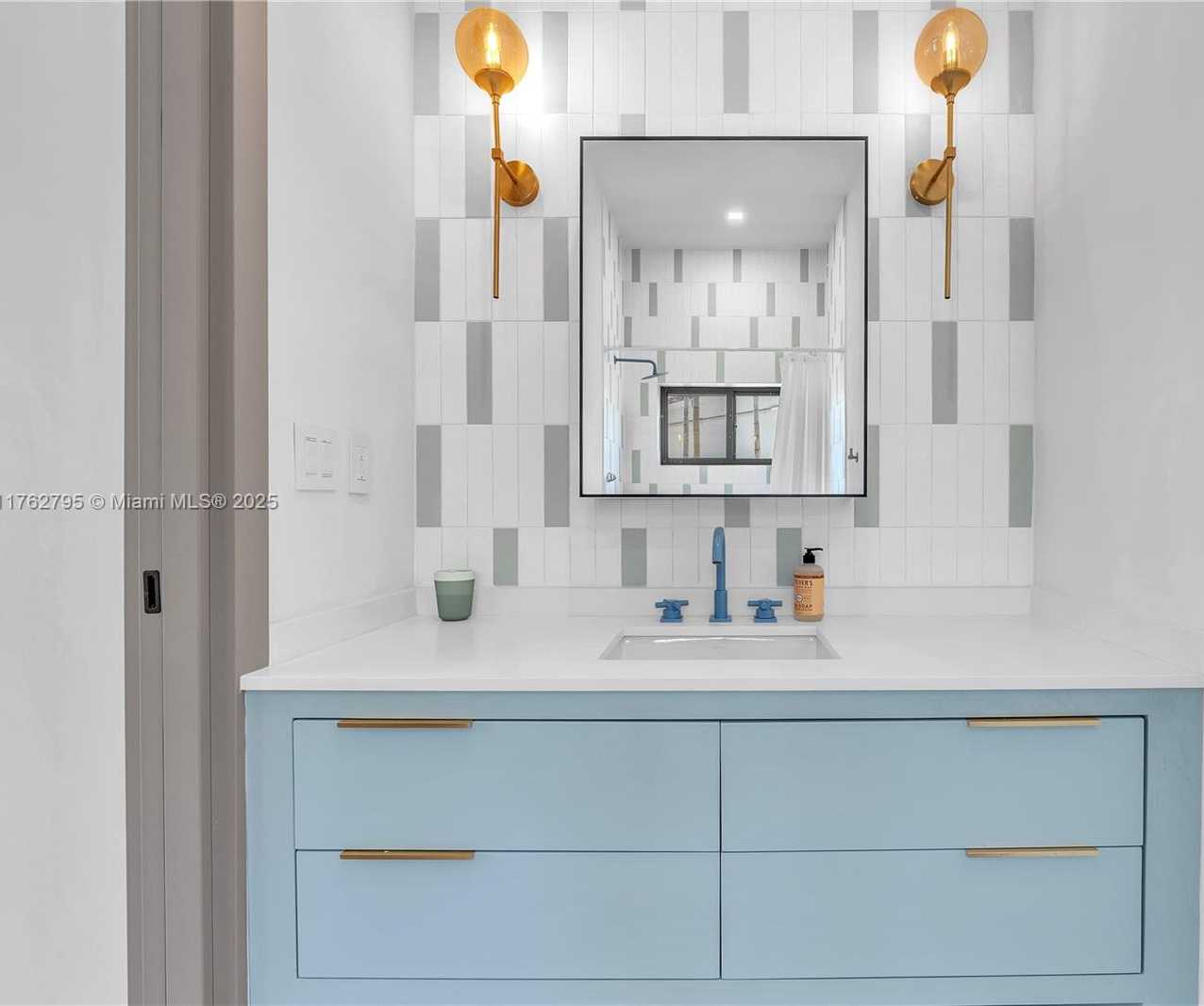 Small Image of 21100 NORTH EAST 25TH CT, Miami Number 53