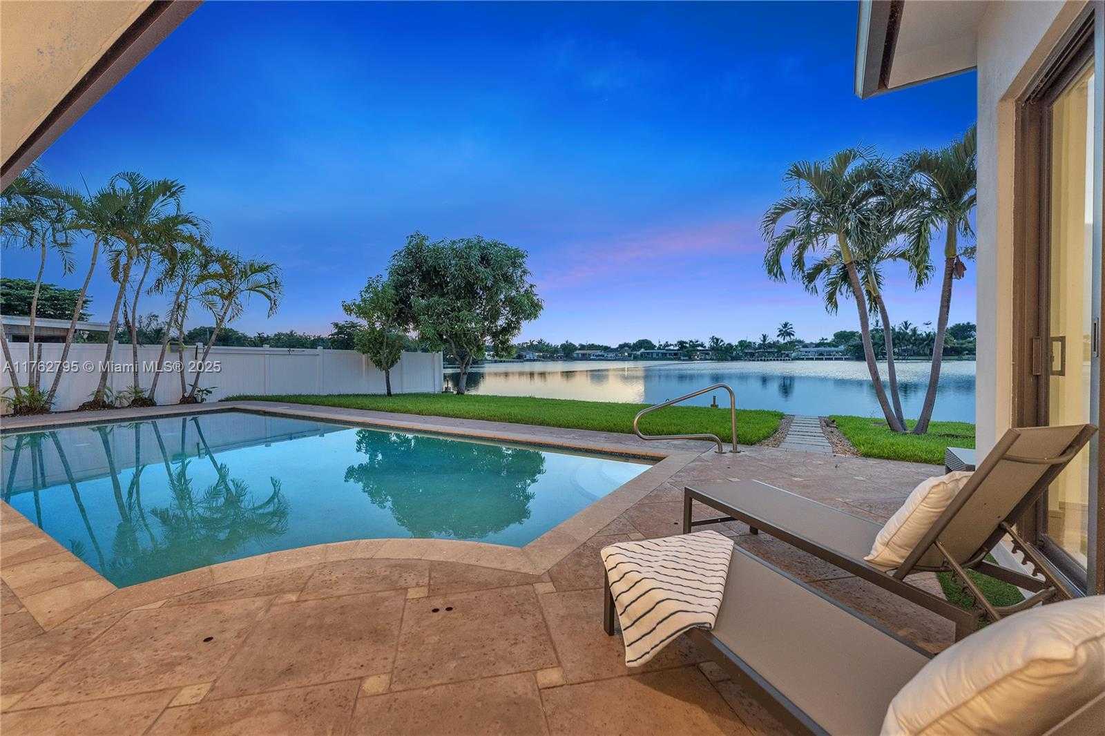 Small Image of 21100 NORTH EAST 25TH CT, Miami Number 59