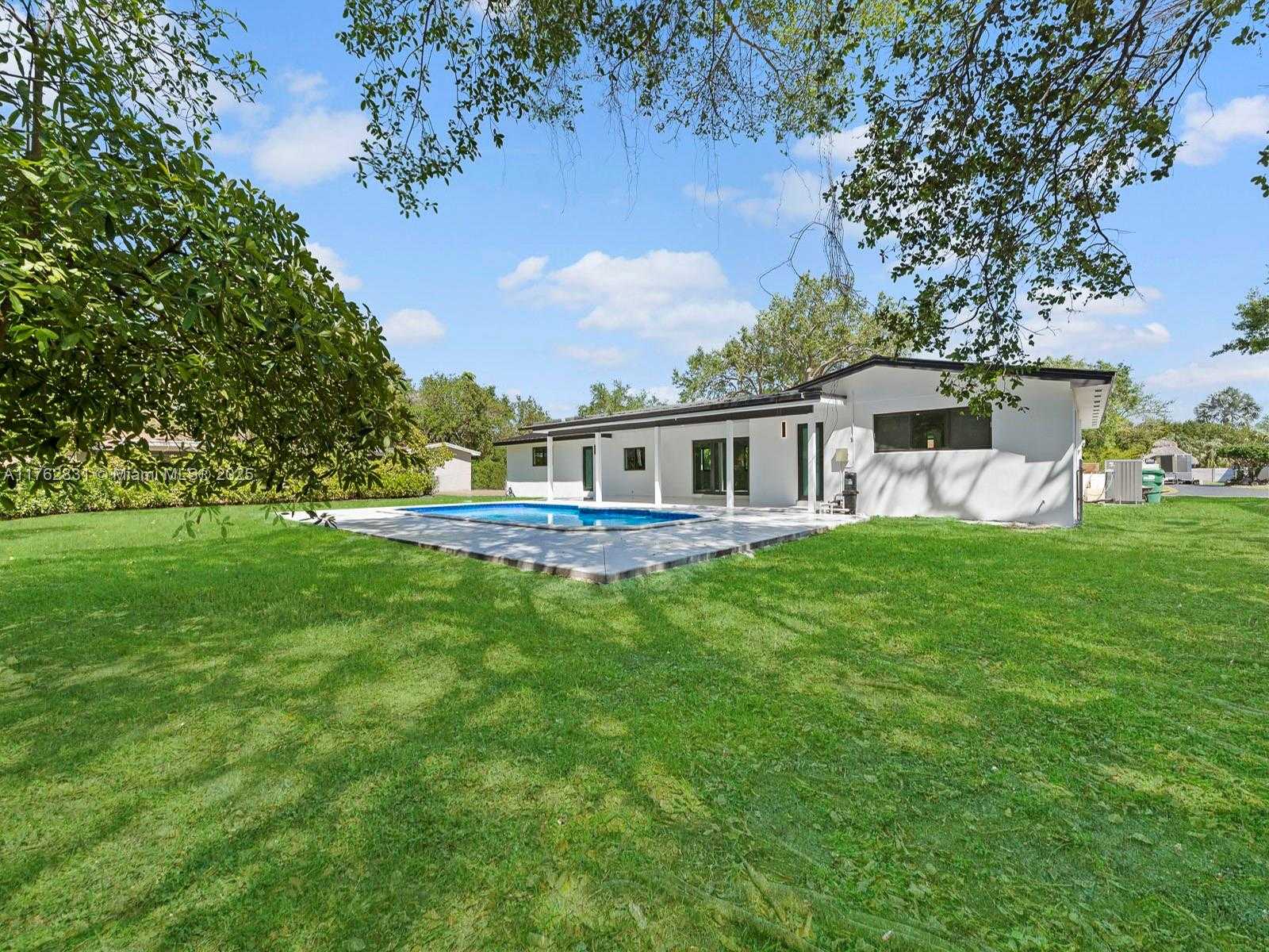Small Image of 16610 SOUTH WEST 82ND CT, Palmetto Bay Number 27
