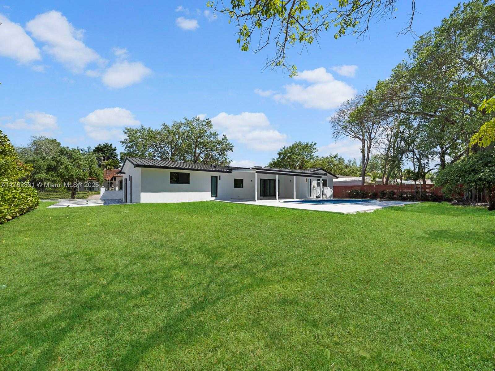 Small Image of 16610 SOUTH WEST 82ND CT, Palmetto Bay Number 34
