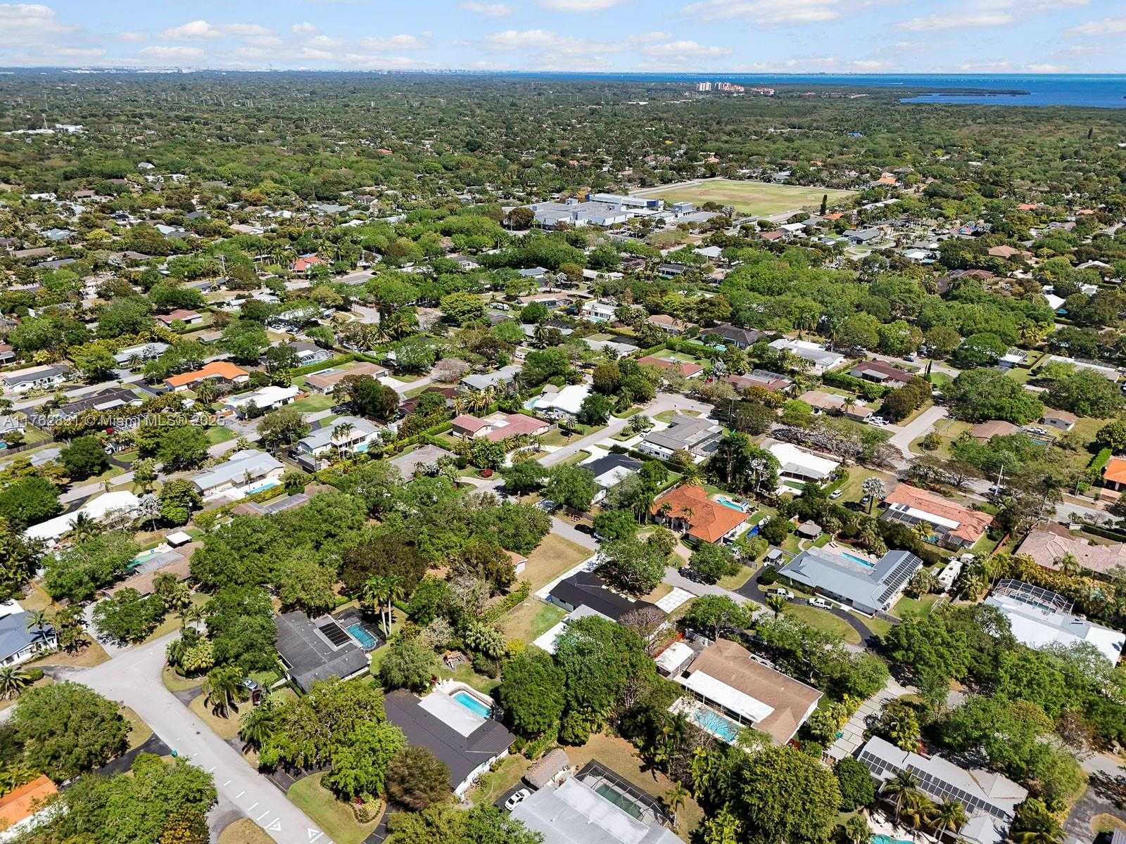 Small Image of 16610 SOUTH WEST 82ND CT, Palmetto Bay Number 35