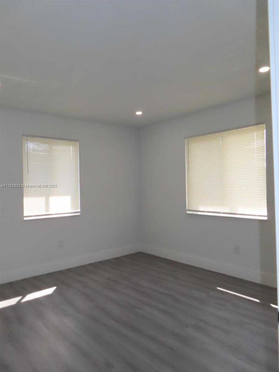 Small Image of 95 SOUTH WEST 17TH TER, Homestead Number 40