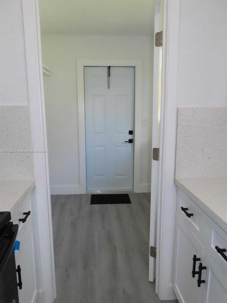 Small Image of 95 SOUTH WEST 17TH TER, Homestead Number 44