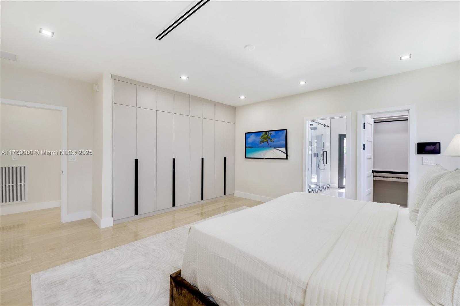 Small Image of 440 NORTH EAST 94TH ST, Miami Shores Number 10