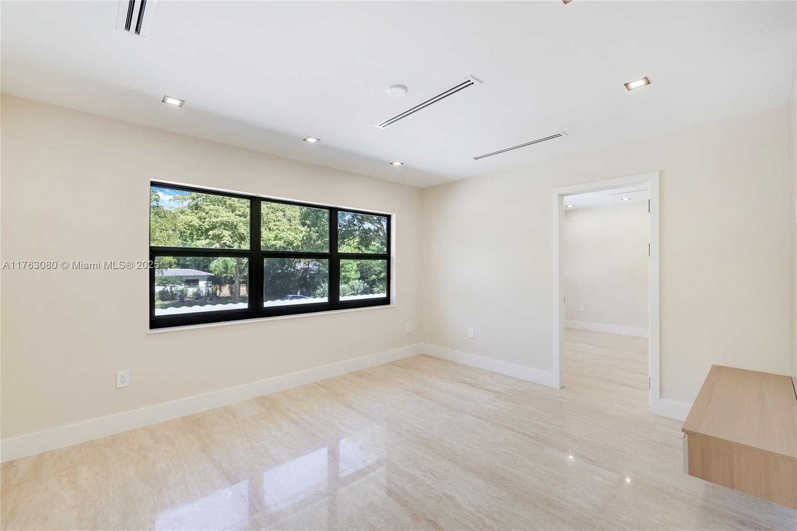 Small Image of 440 NORTH EAST 94TH ST, Miami Shores Number 14