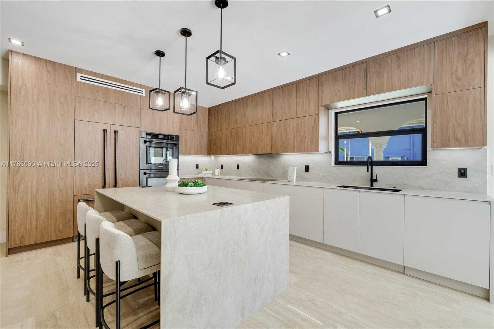 Small Image of 440 NORTH EAST 94TH ST, Miami Shores Number 7