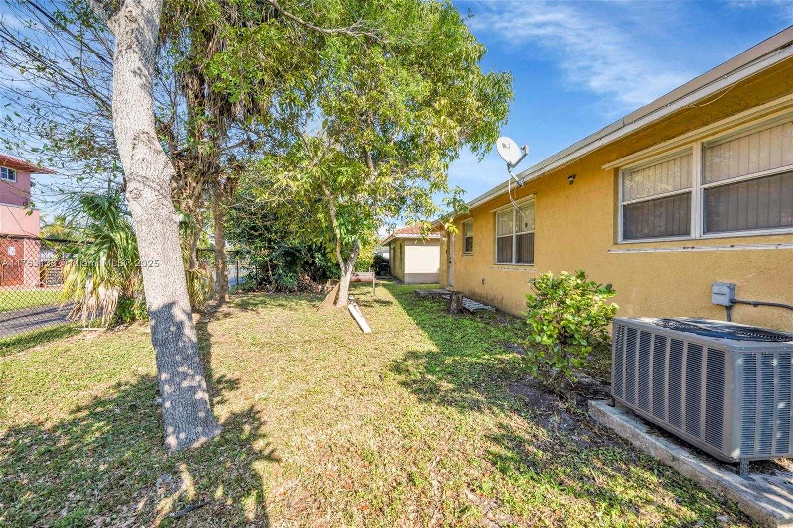Small Image of 2855 NORTH WEST 7TH ST, Fort Lauderdale Number 13