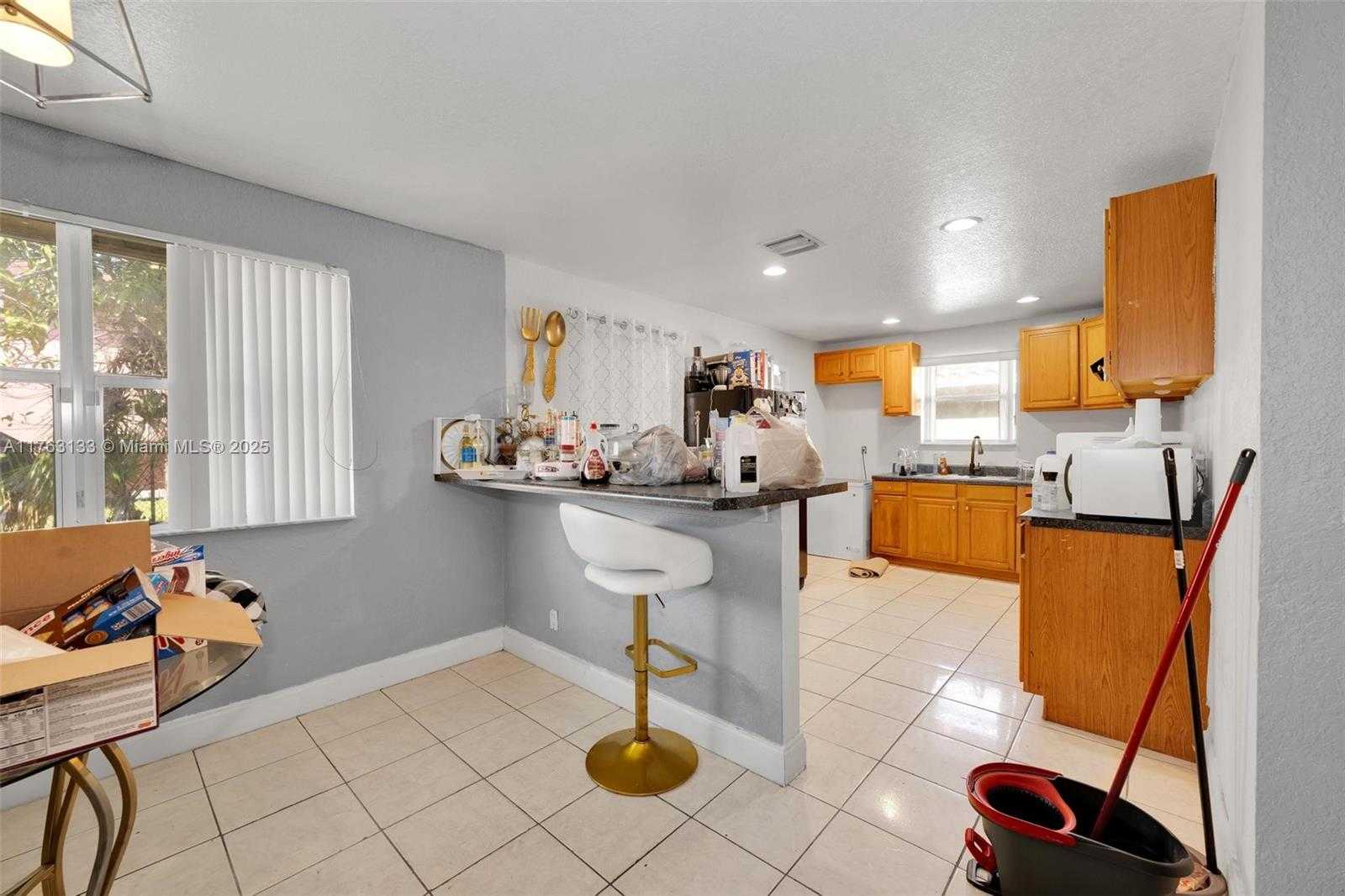 Small Image of 2855 NORTH WEST 7TH ST, Fort Lauderdale Number 3