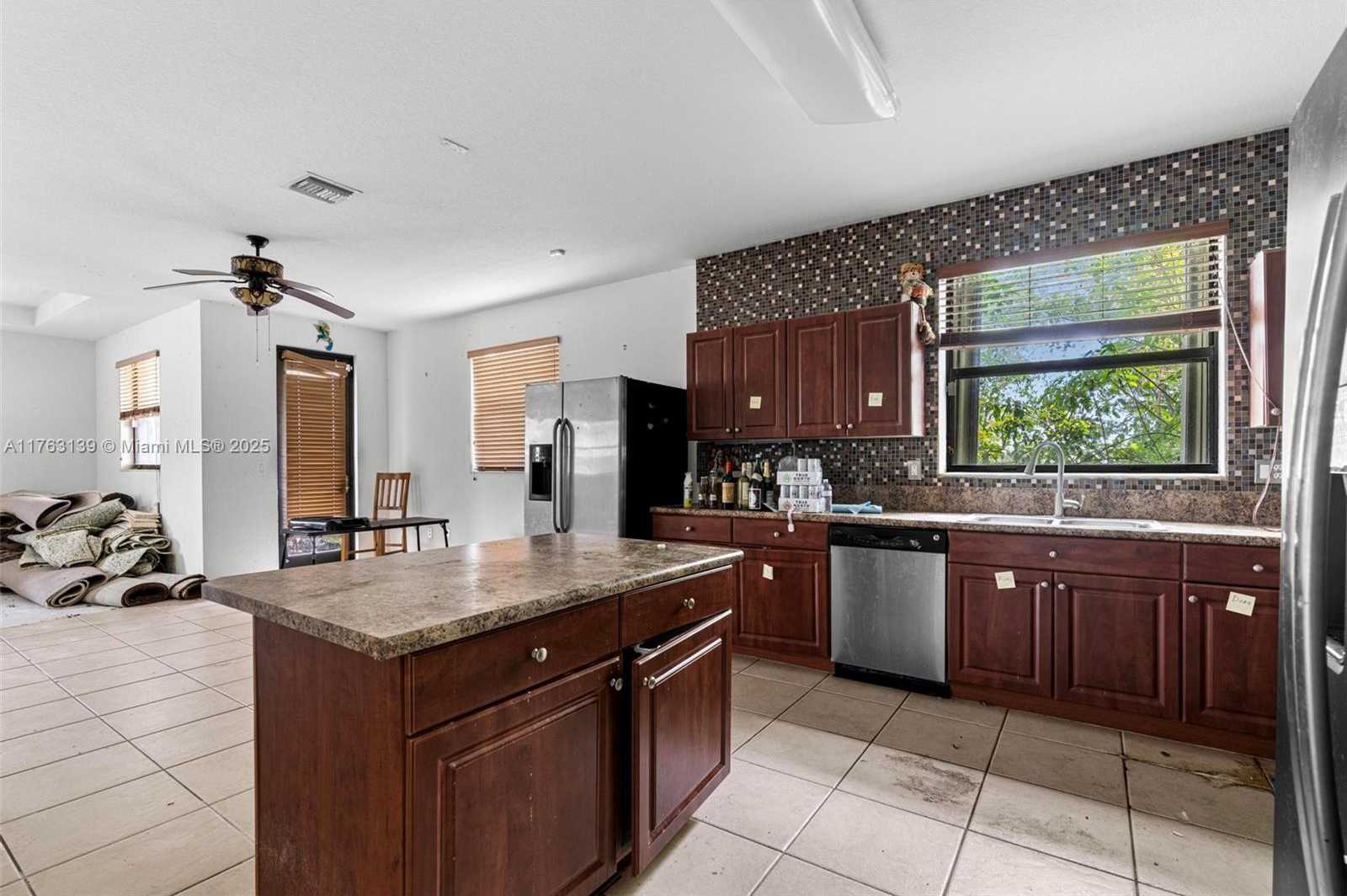 Small Image of 601 SOUTH EAST 37TH PL, Homestead Number 2