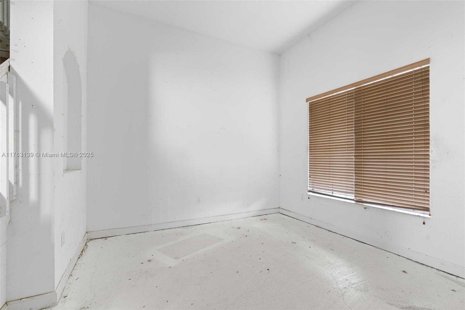 Small Image of 601 SOUTH EAST 37TH PL, Homestead Number 8