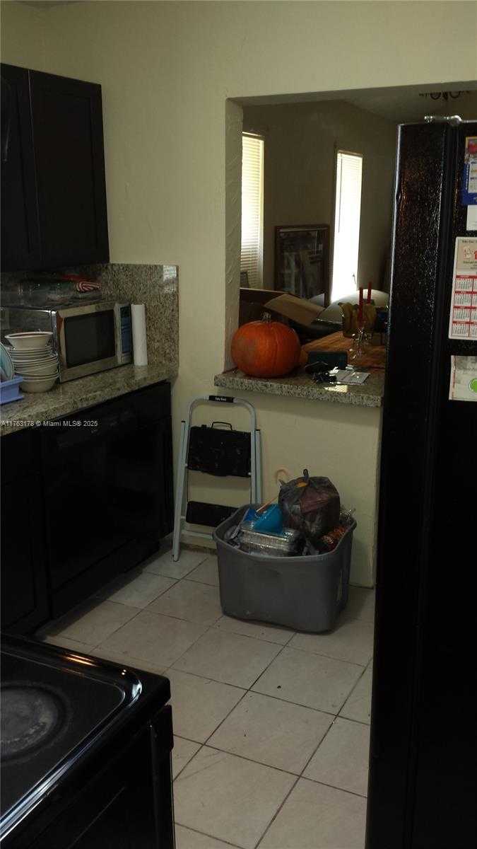 Small Image of 27 SOUTH WEST 7TH ST, Hallandale Beach Number 8