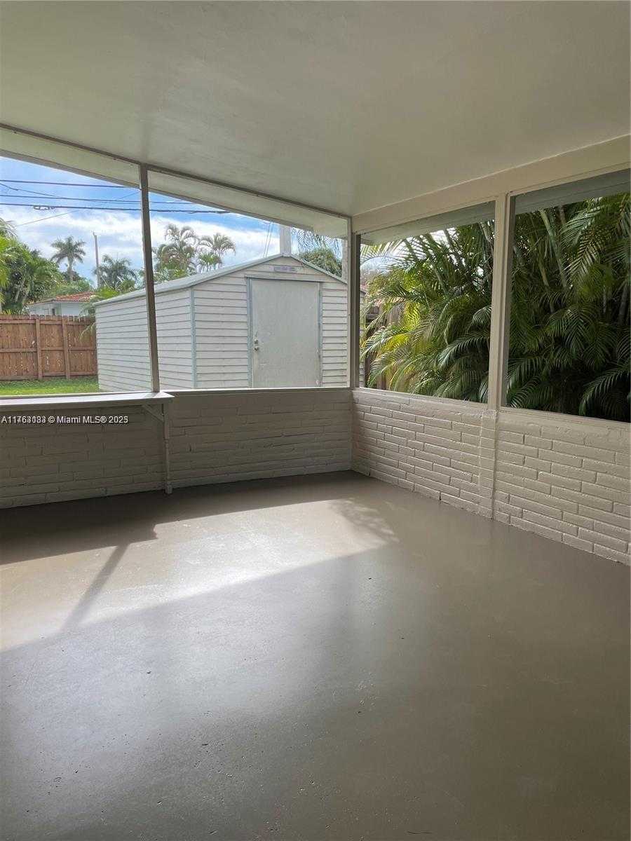Small Image of 902 NORTH 13TH AVE, Hollywood Number 6