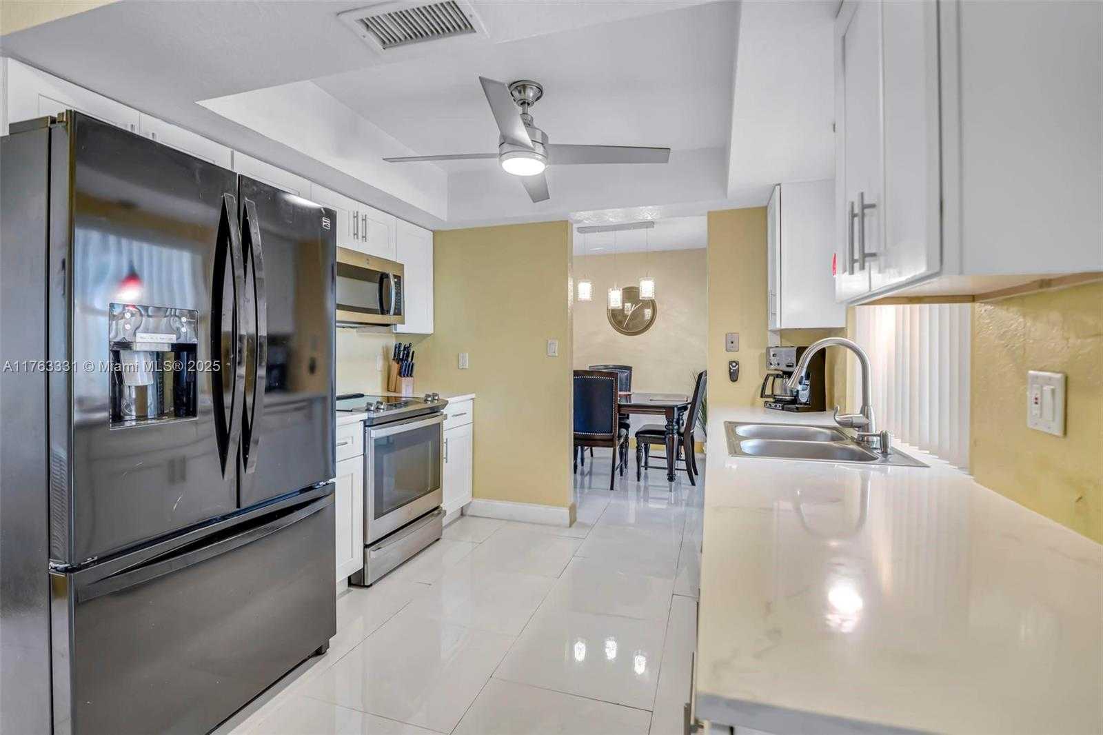 Small Image of 7220 NORTH WEST 8TH CT, Margate Number 4