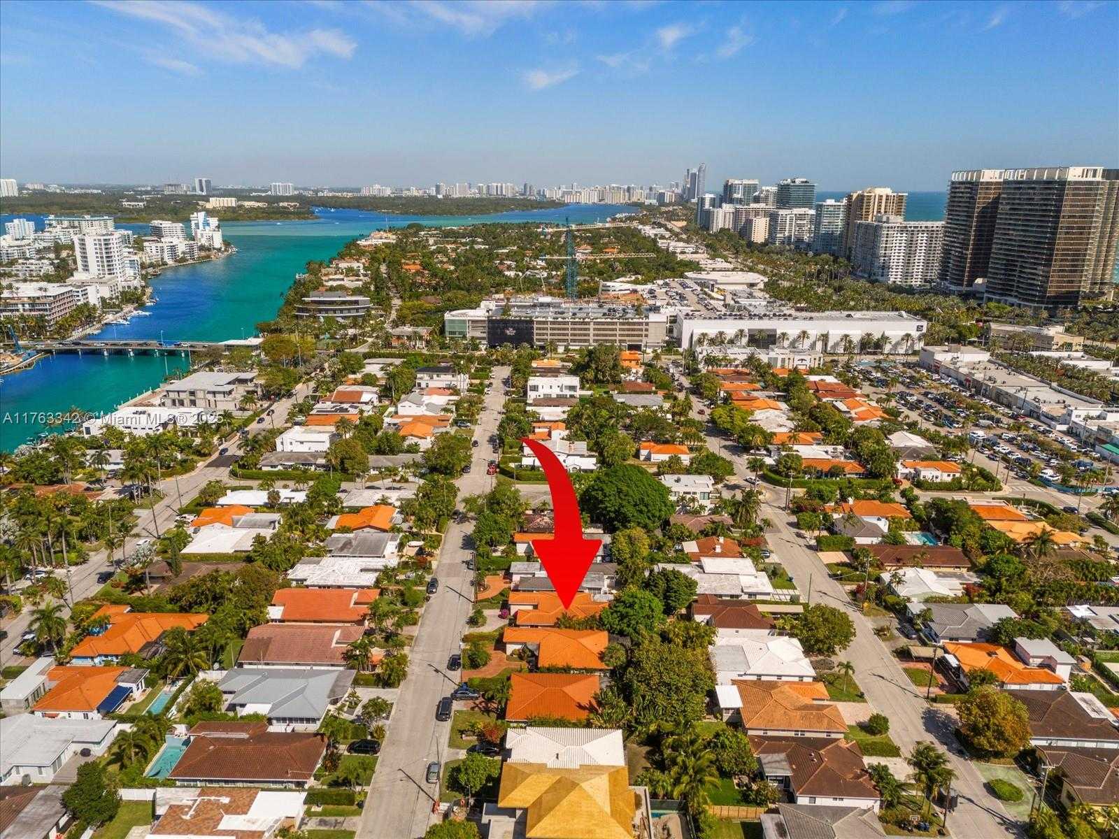 Small Image of 9457 CARLYLE AVE, Surfside Number 34