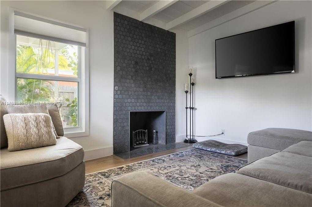 Small Image of 912 SOUTH 15TH AVE, Hollywood Number 3