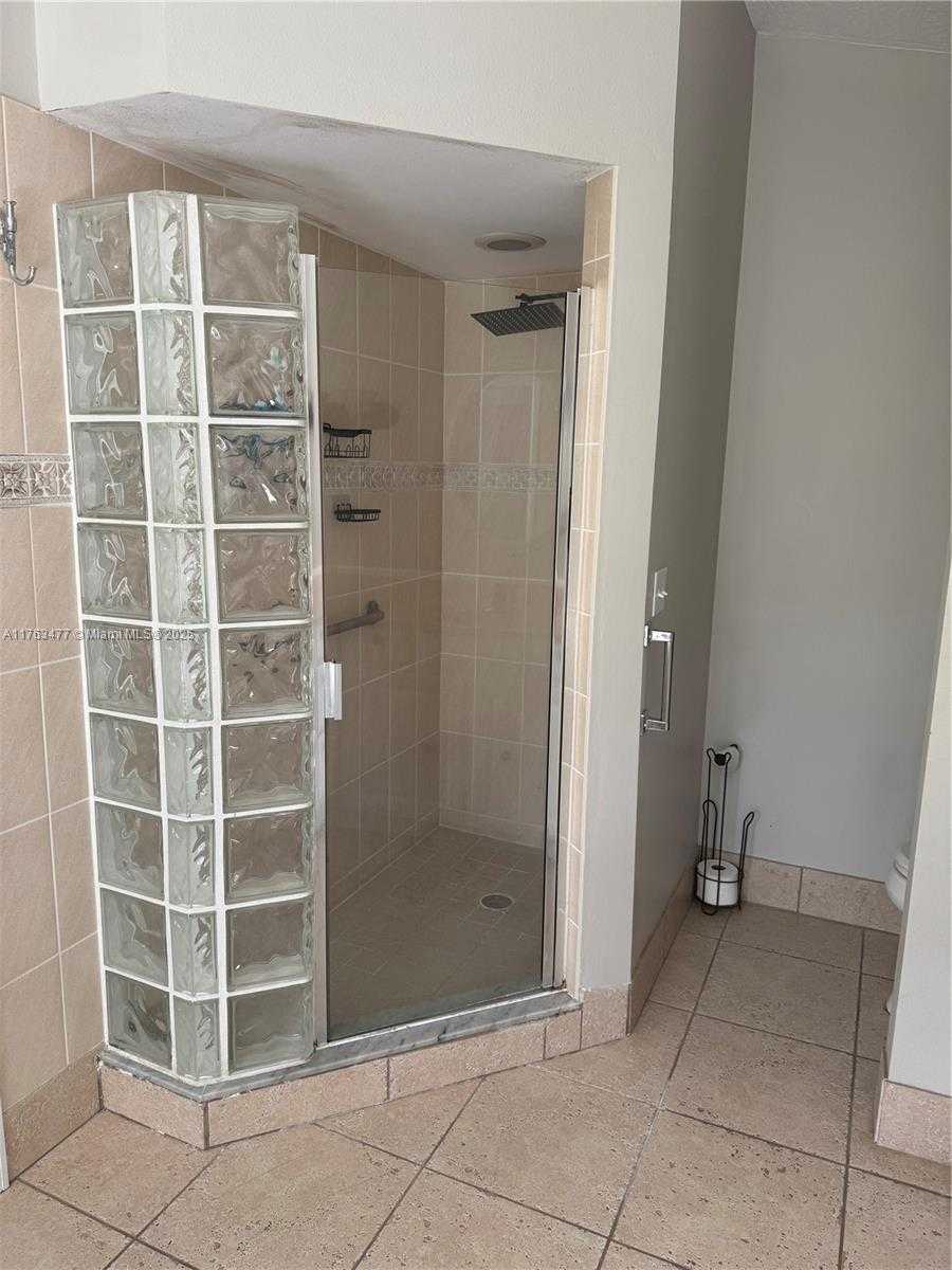 Small Image of 445 DIANA BLVD, Other City - In The State Of Florida Number 11