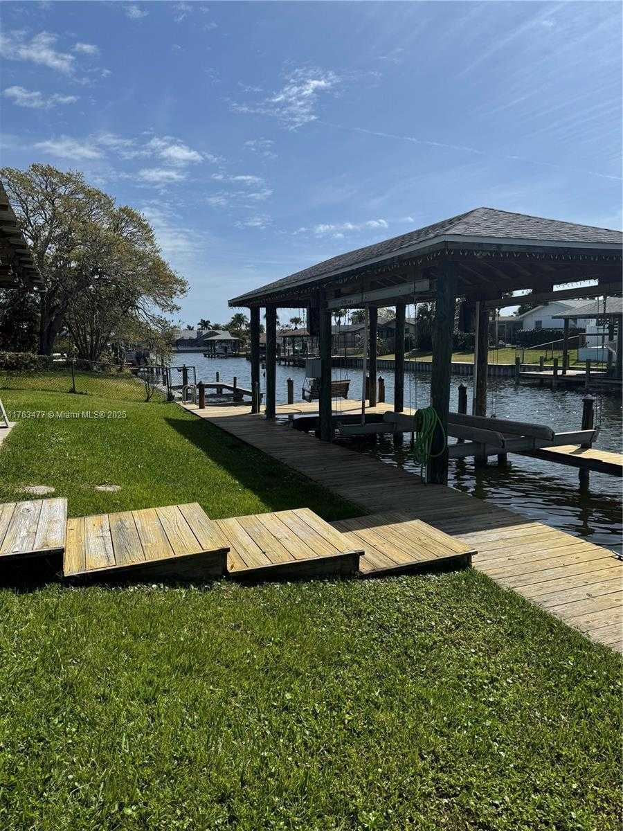 Small Image of 445 DIANA BLVD, Other City - In The State Of Florida Number 2