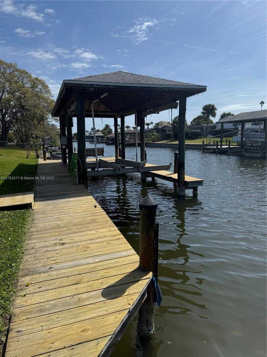Small Image of 445 DIANA BLVD, Other City - In The State Of Florida Number 5