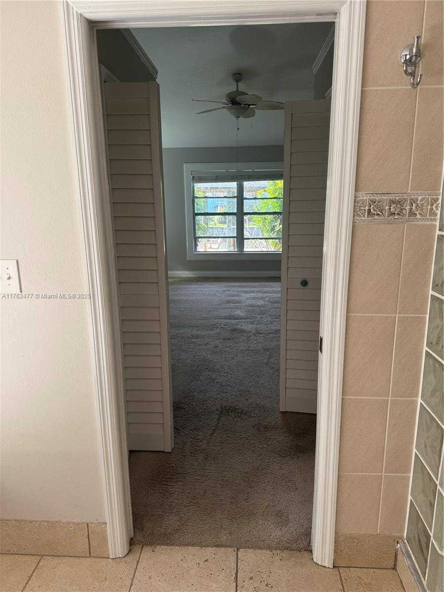 Small Image of 445 DIANA BLVD, Other City - In The State Of Florida Number 8