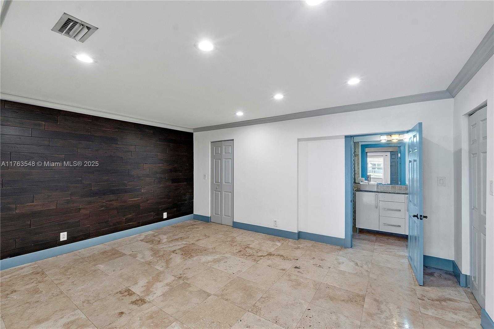 Small Image of 1541 SOUTH WEST 52ND AVE, Plantation Number 14