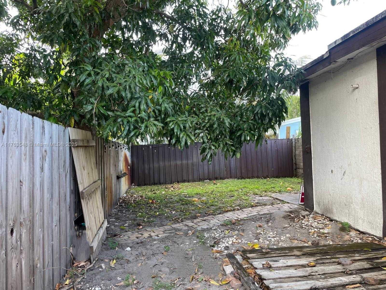 Small Image of 1541 SOUTH WEST 52ND AVE, Plantation Number 19