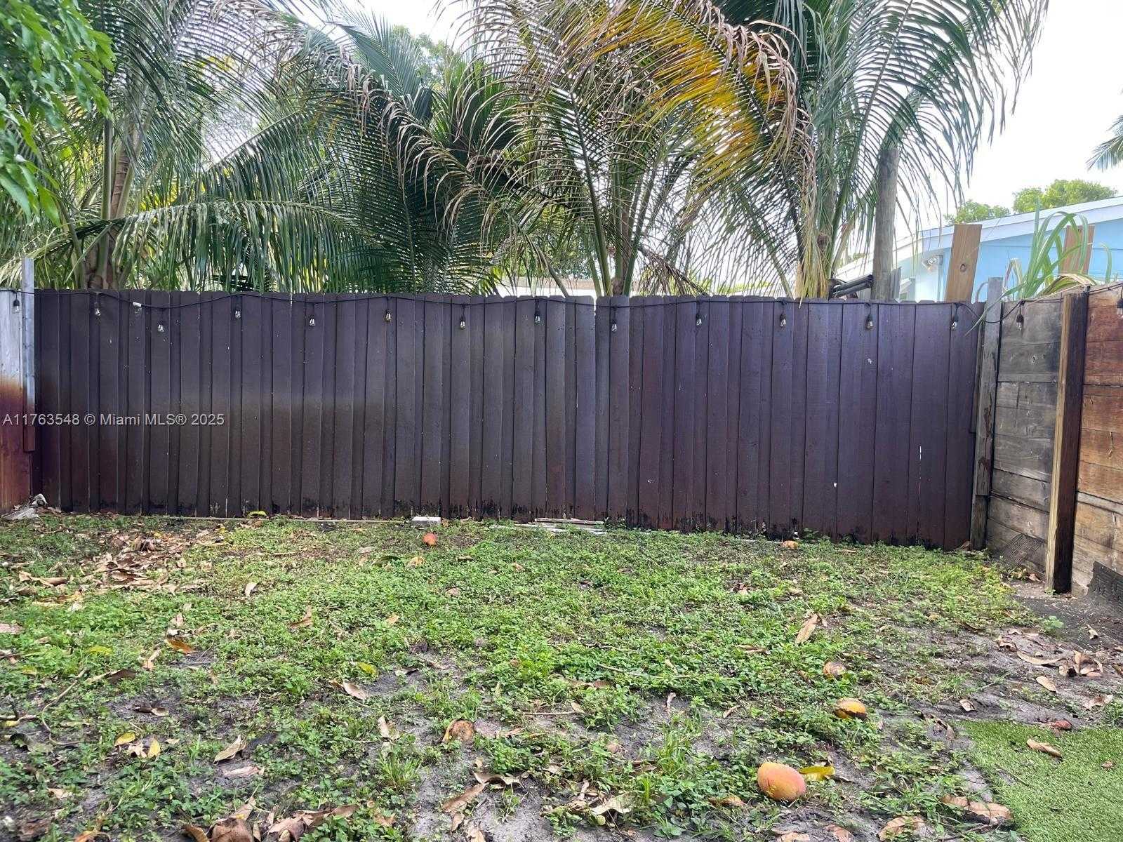 Small Image of 1541 SOUTH WEST 52ND AVE, Plantation Number 20