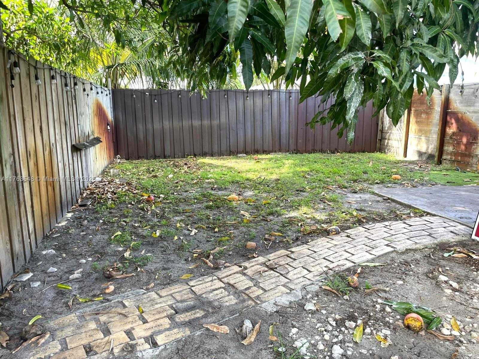 Small Image of 1541 SOUTH WEST 52ND AVE, Plantation Number 24
