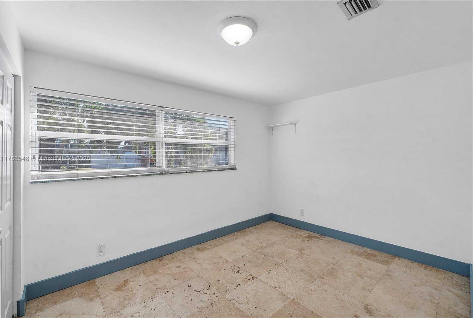 Small Image of 1541 SOUTH WEST 52ND AVE, Plantation Number 6