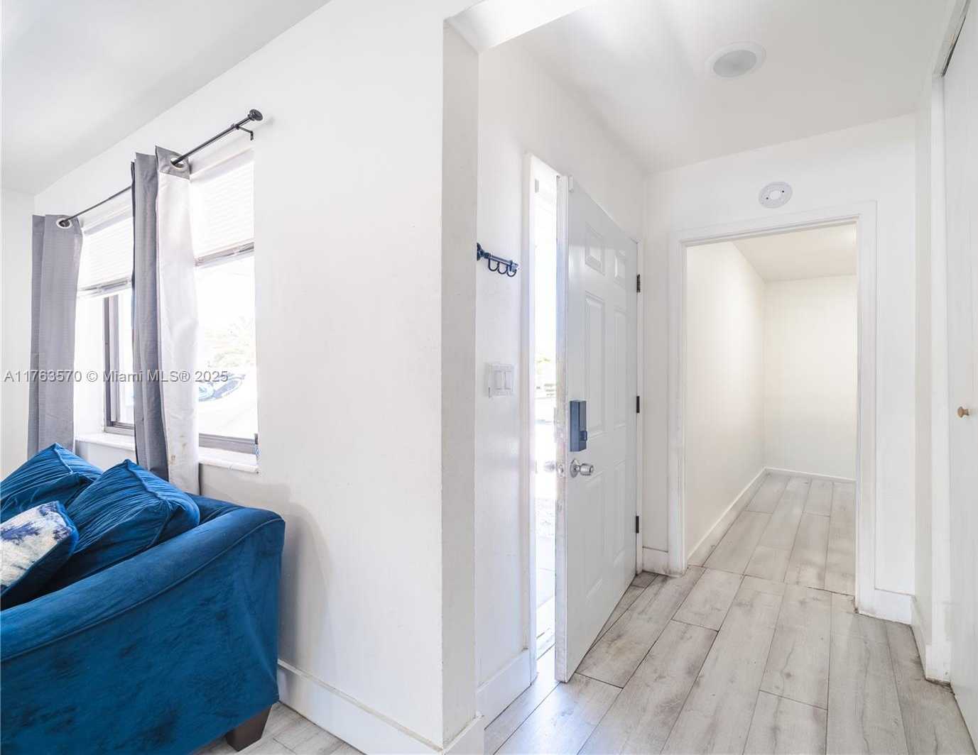Small Image of 7450 HOPE ST, Hollywood Number 13