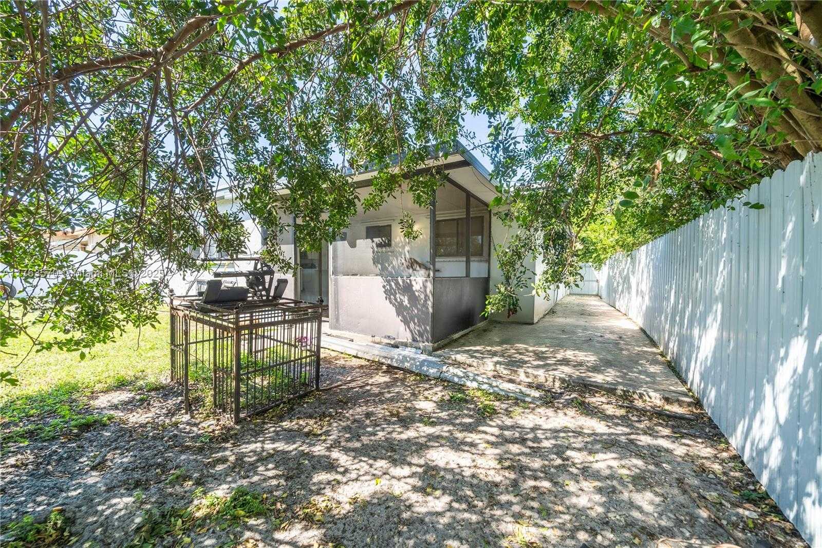Small Image of 7450 HOPE ST, Hollywood Number 19