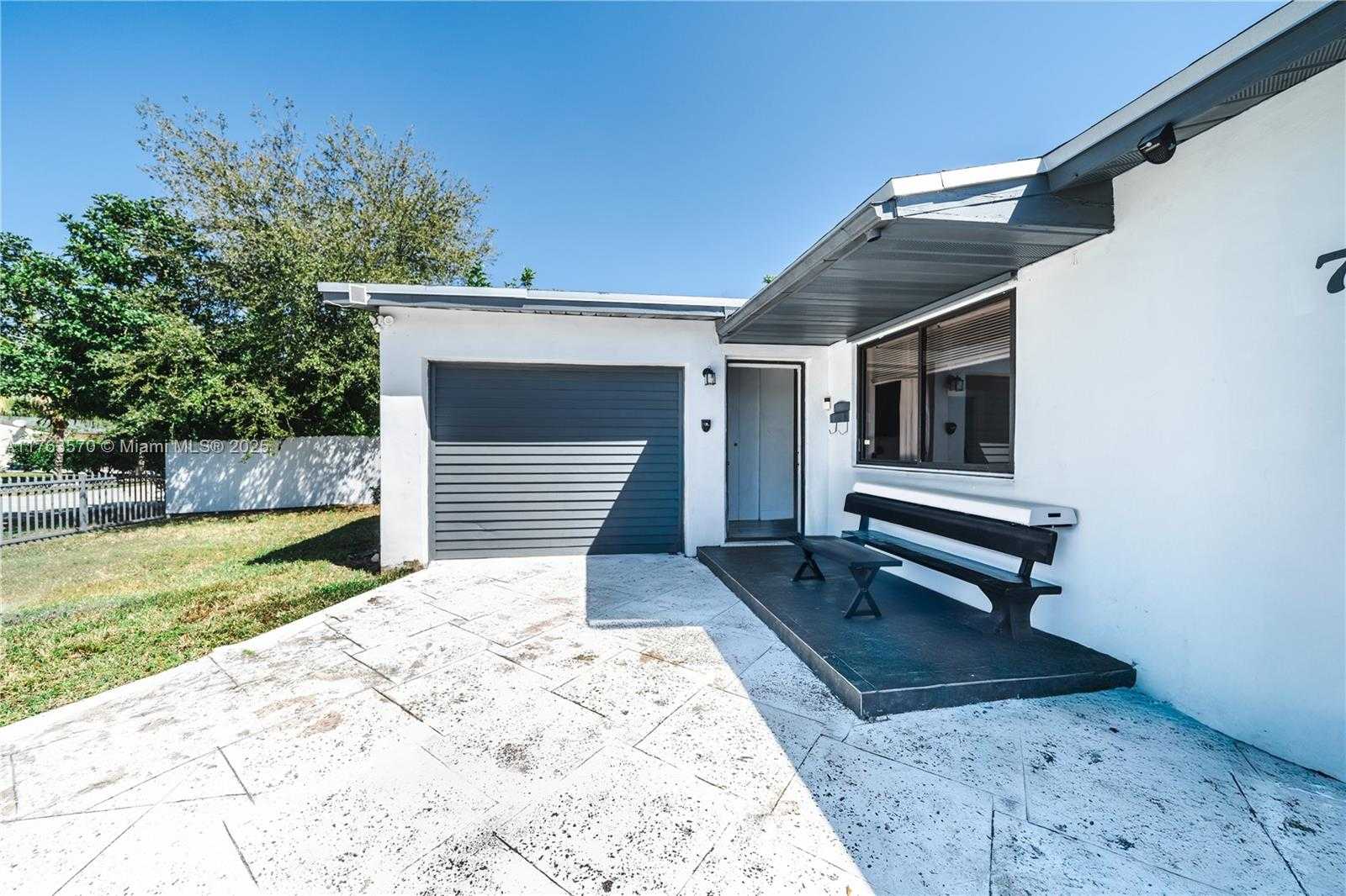 Small Image of 7450 HOPE ST, Hollywood Number 21