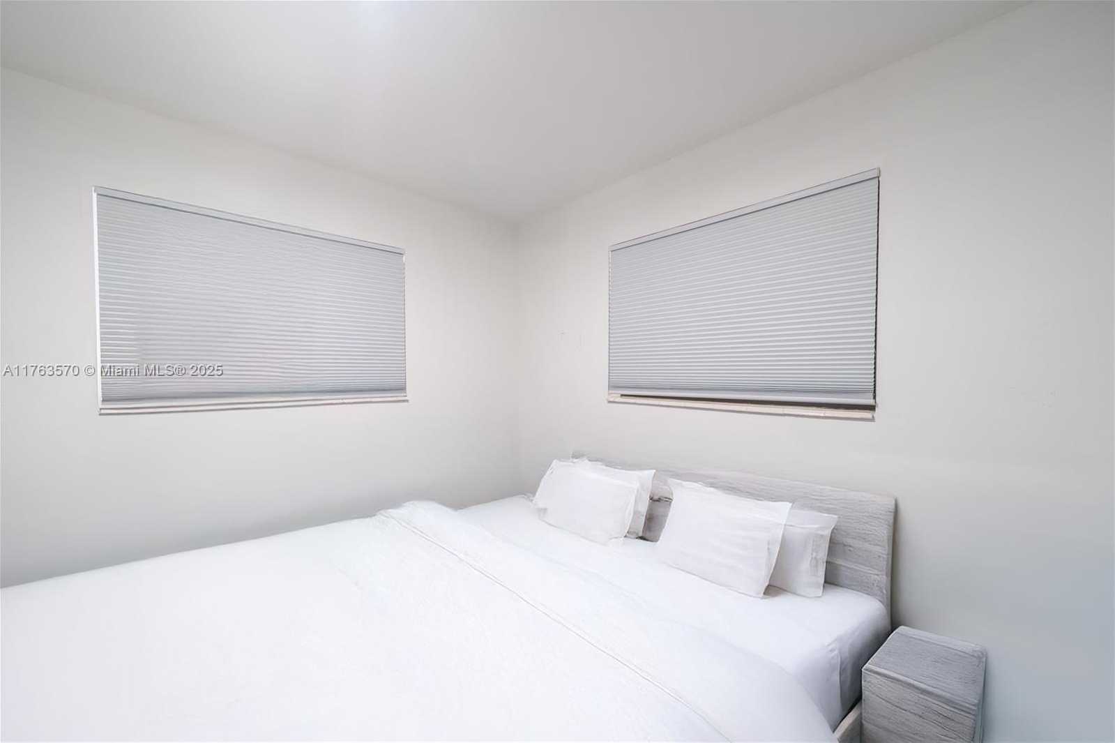 Small Image of 7450 HOPE ST, Hollywood Number 9