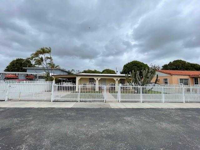 Small Image of 261 EAST 37TH ST, Hialeah Number 2