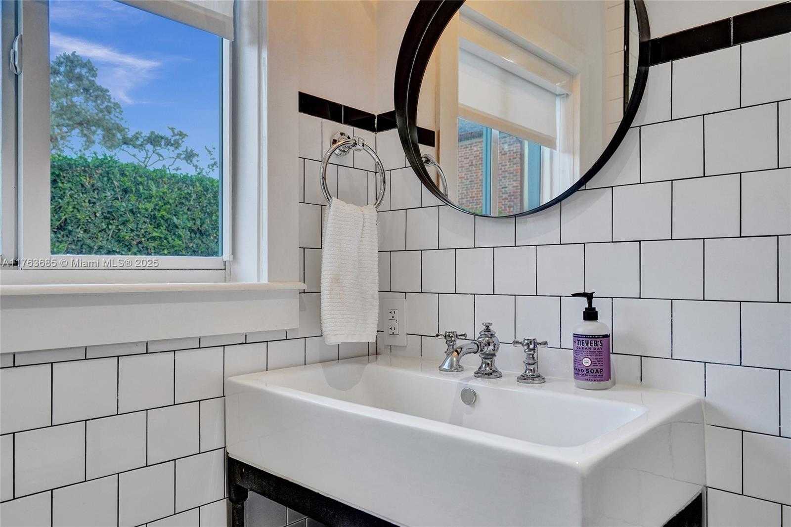 Small Image of 1223 NORTH EAST 102ND ST, Miami Shores Number 22