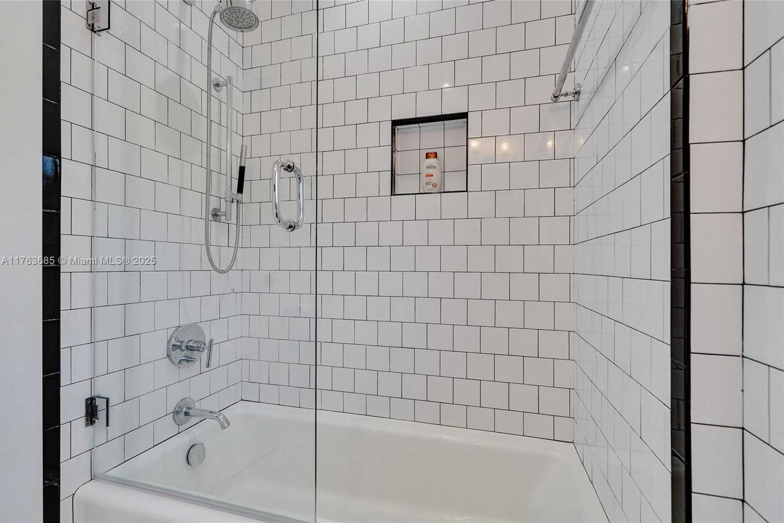 Small Image of 1223 NORTH EAST 102ND ST, Miami Shores Number 24
