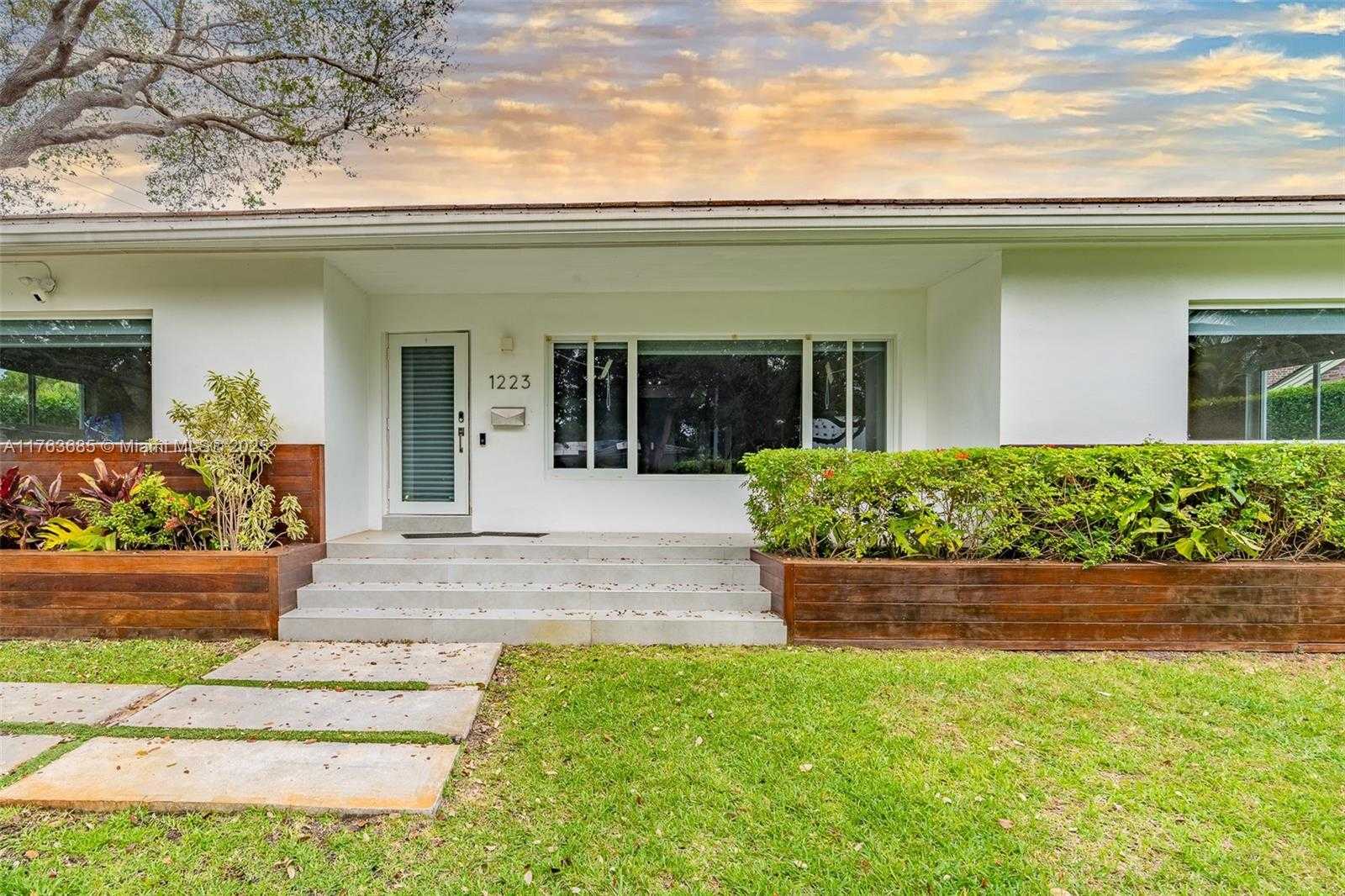 Small Image of 1223 NORTH EAST 102ND ST, Miami Shores Number 40
