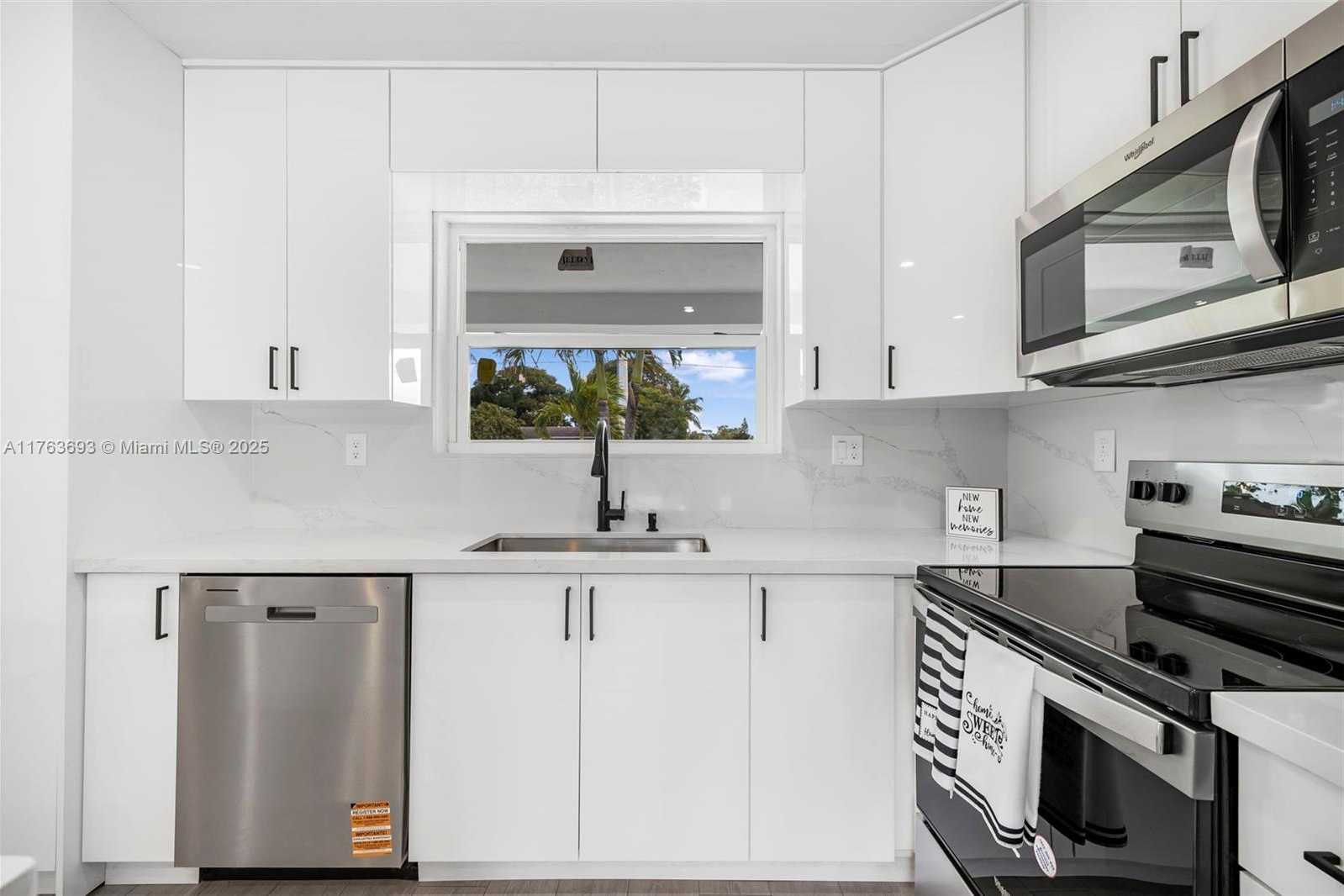 Small Image of 6335 SOUTHGATE BLVD, Margate Number 11