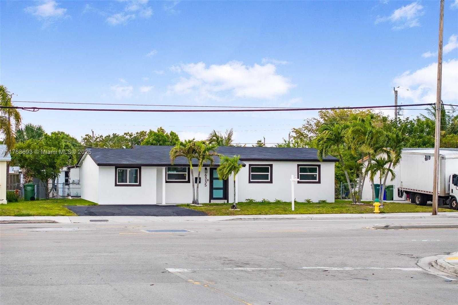Small Image of 6335 SOUTHGATE BLVD, Margate Number 39
