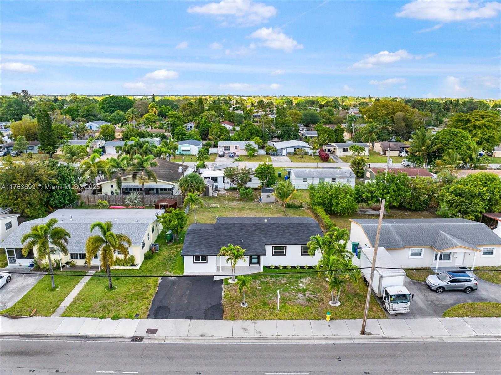 Small Image of 6335 SOUTHGATE BLVD, Margate Number 40