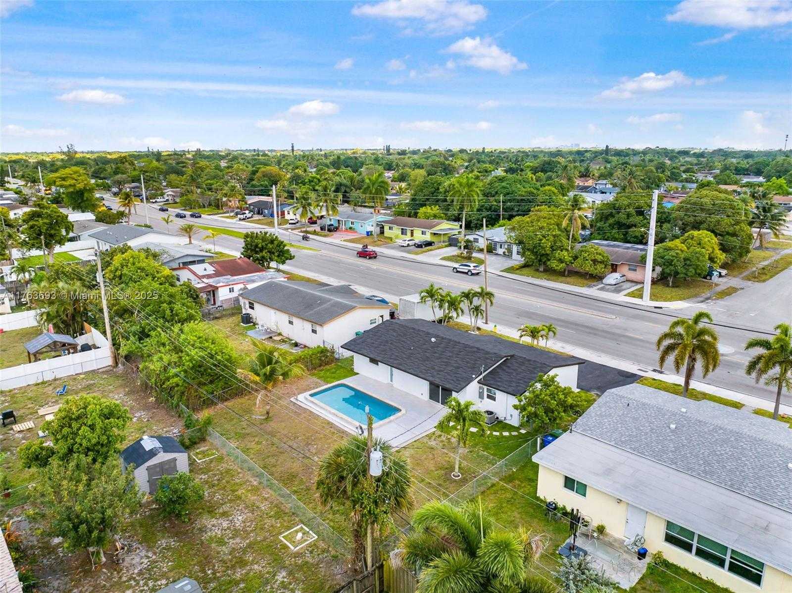 Small Image of 6335 SOUTHGATE BLVD, Margate Number 43