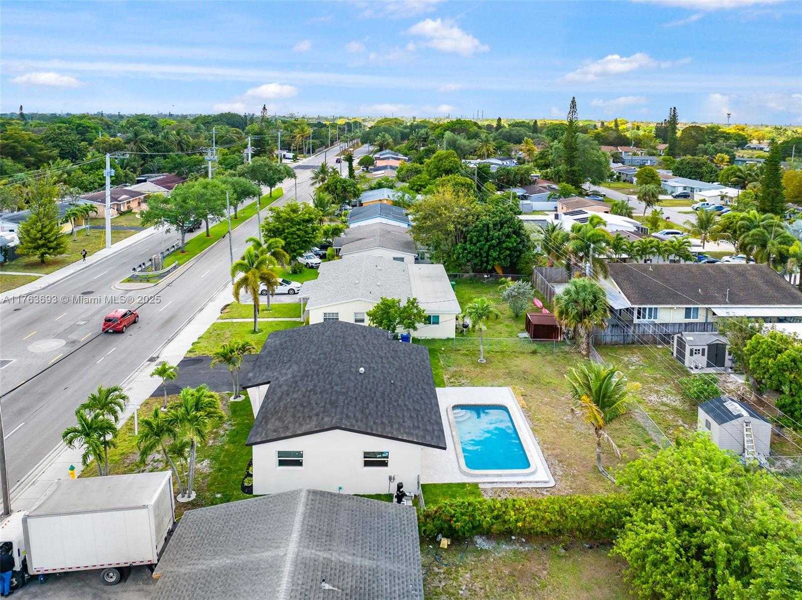 Small Image of 6335 SOUTHGATE BLVD, Margate Number 46